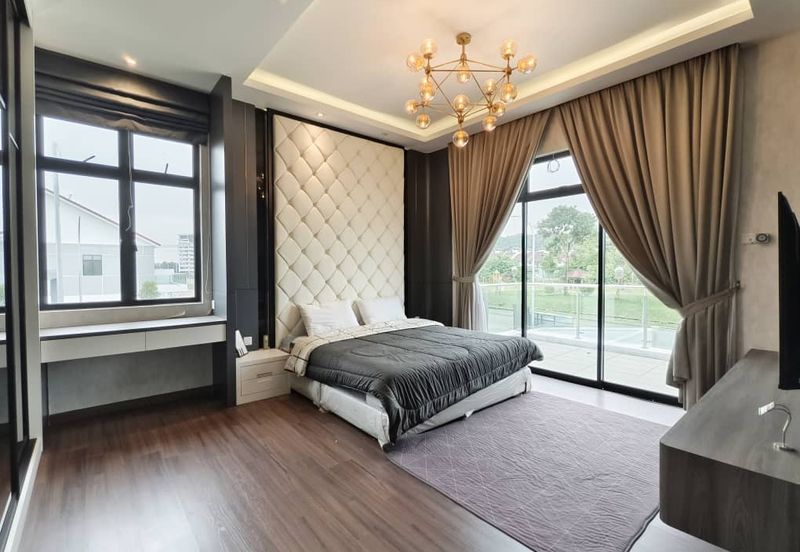 Austin Residence @Taman Mount Austin