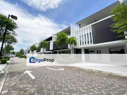 3 Storey Courtyard Home in Hills Residences For Sale, Johor, Masai