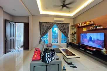 Austin Residence @Taman Mount Austin