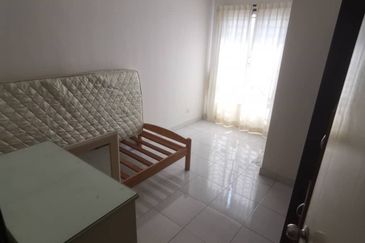 Jalan Setia Tropika 3/12