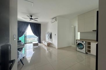 The M @ Medini Macrolink