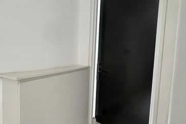 The M @ Medini Macrolink