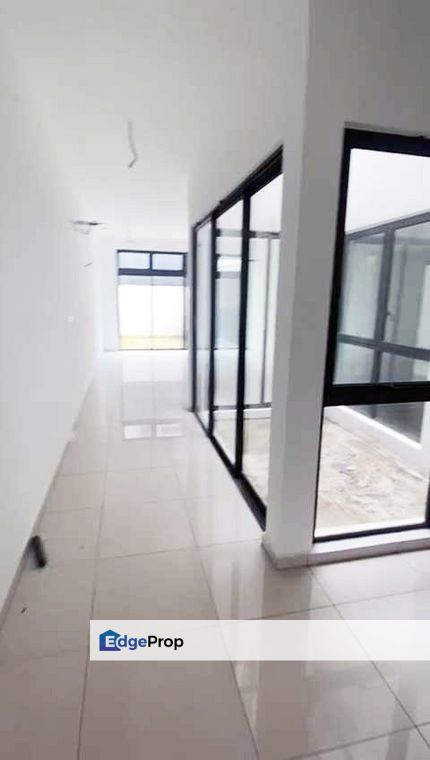 Emerald Residences Double Storey Link Cluster House @ Sunway Medini For Sale, Johor, Nusajaya