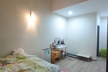 Jalan Setia Tropika 4/12