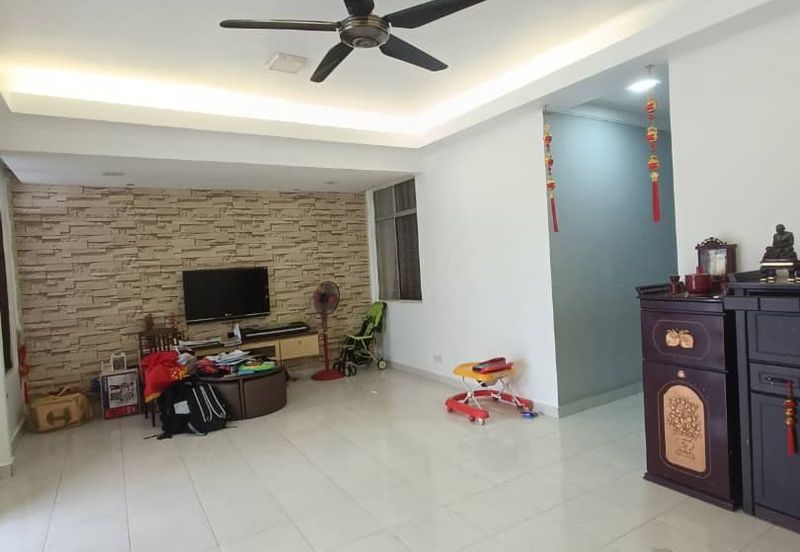 Jalan Setia Tropika 4/12