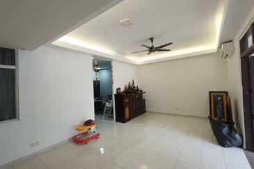 Jalan Setia Tropika 4/12