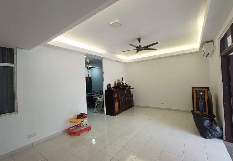 Jalan Setia Tropika 4/12