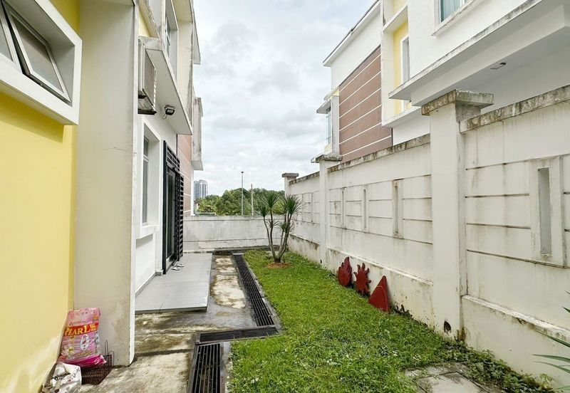 Oleander @ Kempas Utama