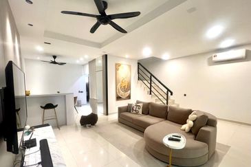 Setia Tropika 3 Double Storey Terrace For Sale