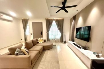 Setia Tropika 3 Double Storey Terrace For Sale