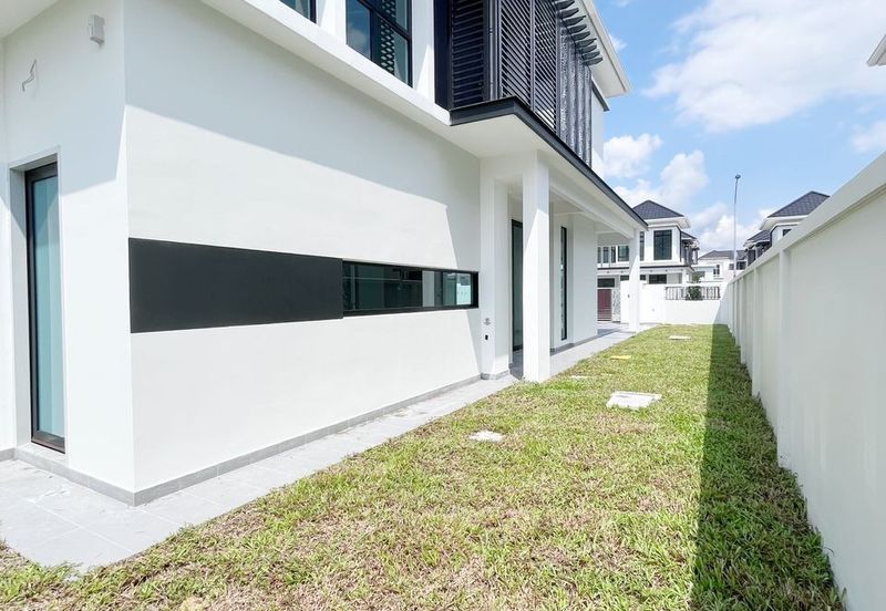 Alocasia Residence Setia Tropika Johor Double Storey Semi-D For Sale