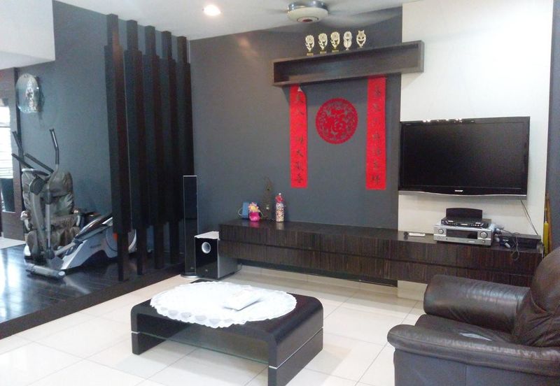 Double Storey Terrace Licuala Garden For Sale