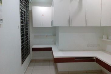 Double Storey Terrace Licuala Garden For Sale