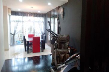 Double Storey Terrace Licuala Garden For Sale