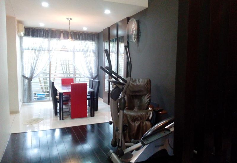 Double Storey Terrace Licuala Garden For Sale