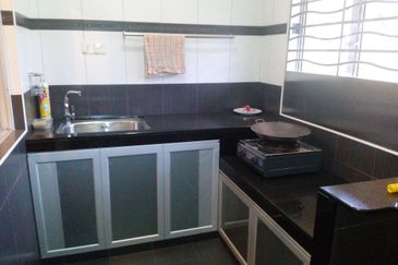 Double Storey Terrace Licuala Garden For Sale