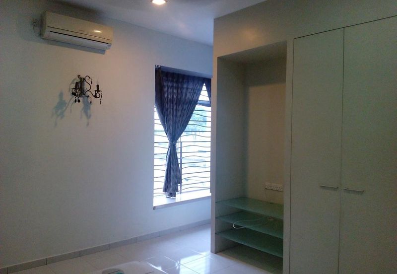 Double Storey Terrace Licuala Garden For Sale