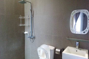 Double Storey Terrace Licuala Garden For Sale