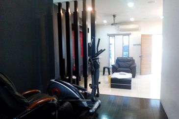 Double Storey Terrace Licuala Garden For Sale