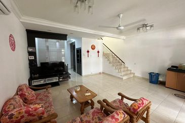 Jalan Setia Tropika 3/12