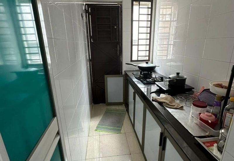 Jalan Setia Tropika 3/12