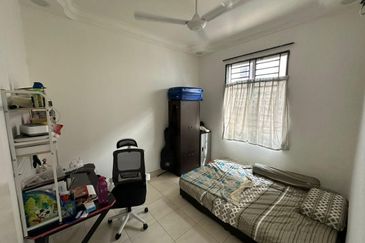 Jalan Setia Tropika 3/12