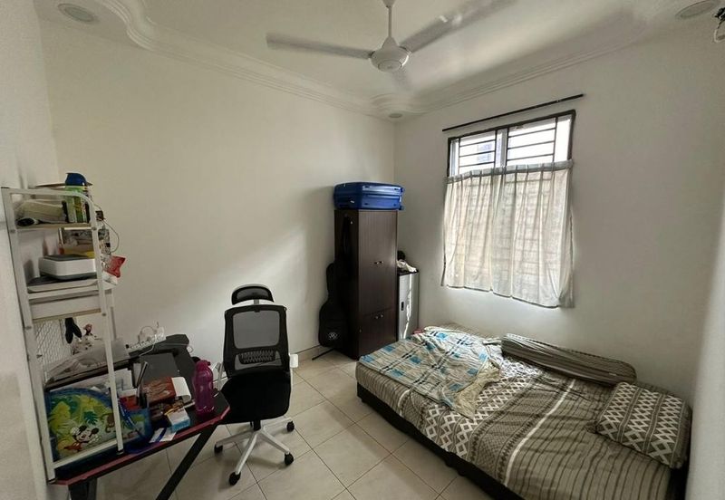 Jalan Setia Tropika 3/12