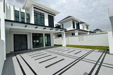 Double Storey Semi D Alocasia Residence For Sale