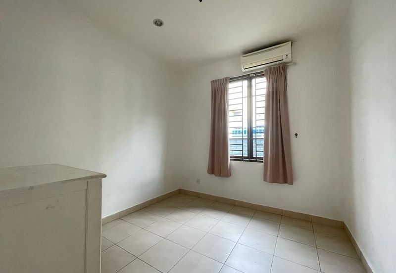 Jalan Austin Heights 1