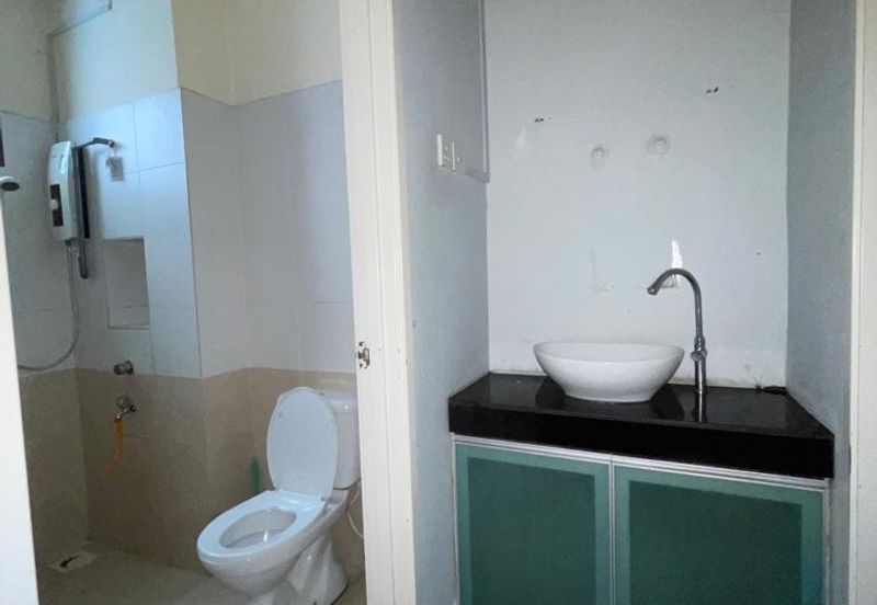 Jalan Austin Heights 1