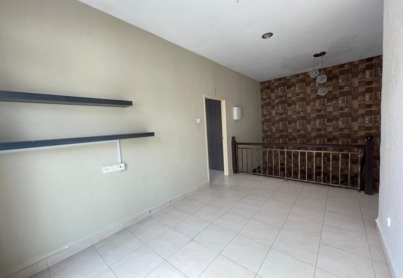 Jalan Austin Heights 1