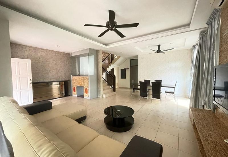 Jalan Austin Heights 1