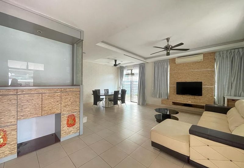 Jalan Austin Heights 1