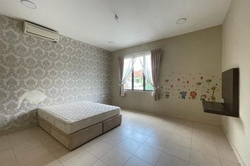 Jalan Austin Heights 1