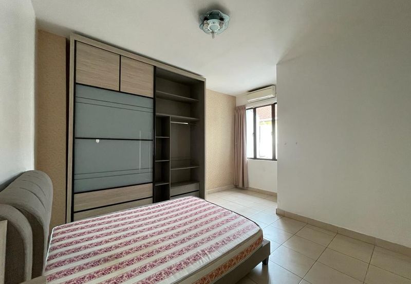 Jalan Austin Heights 1