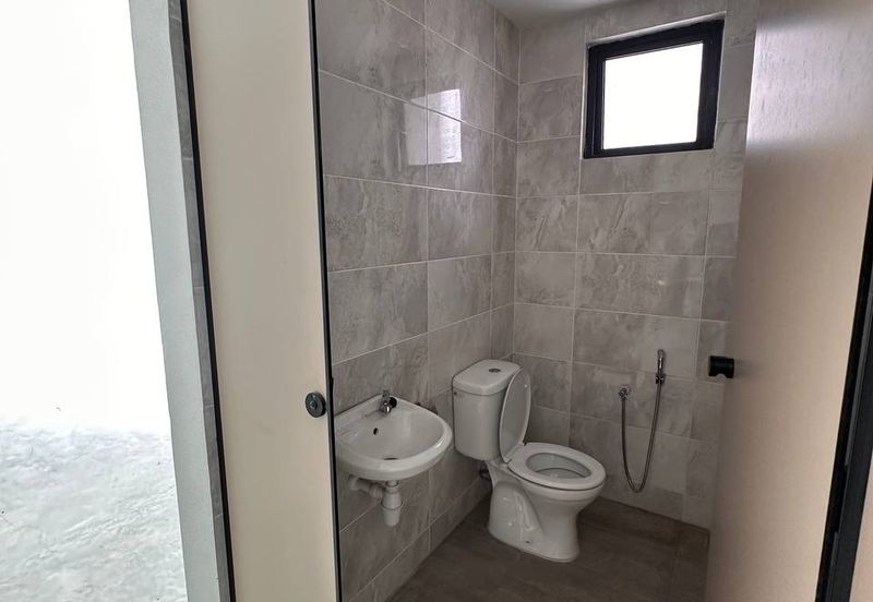 Kenwingston Square Garden