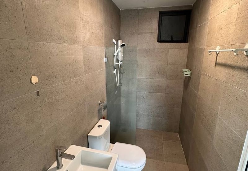 Kenwingston Square Garden