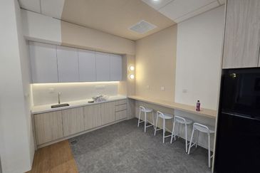 Menara EcoWorld (The Stride Strata Office @ BBCC)