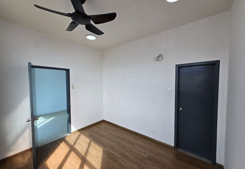 PR1MA Lakefront Homes