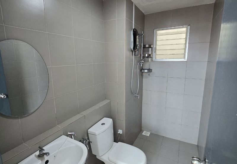 PR1MA Lakefront Homes