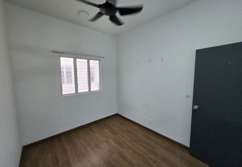 PR1MA Lakefront Homes