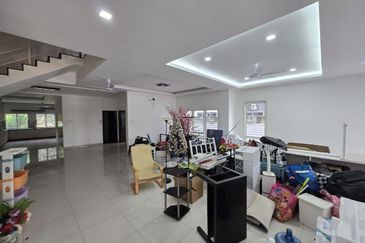 Perdana Lakeview East