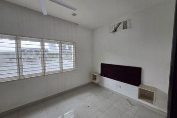 Perdana Lakeview East