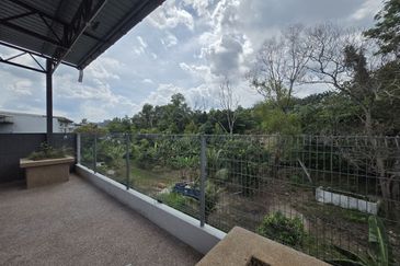 Perdana Lakeview East