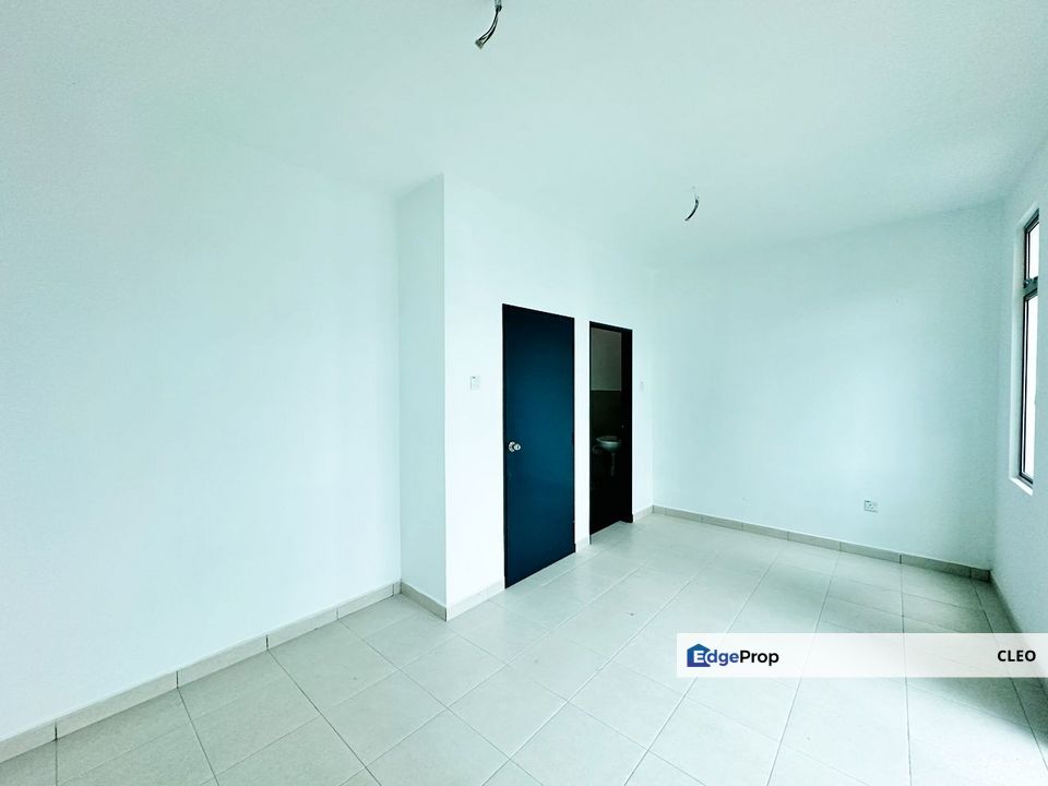 TAMAN PULAI MUTIARA THREE STOREY RENOVATED FOR SALE, Johor, Kangkar Pulai