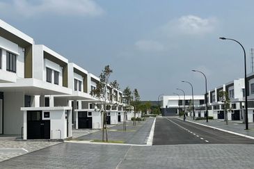 BRAND NEW!! Modern Garden Home Double Storey Garden Home by Eco Santuary Sencilia 