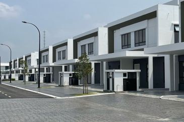 BRAND NEW!! Modern Garden Home Double Storey Garden Home by Eco Santuary Sencilia 