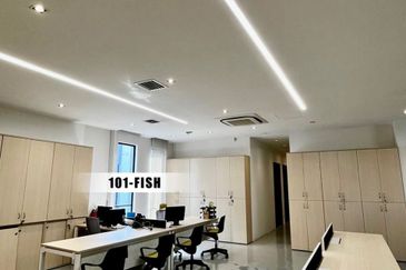 Below Market Price!! Facing Main Road End Lot Double Storey Shop Office Eco Somerset @ Eco Sanctuary