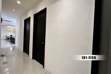 Below Market Price!! Facing Main Road End Lot Double Storey Shop Office Eco Somerset @ Eco Sanctuary