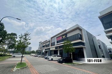 Below Market Price!! Facing Main Road End Lot Double Storey Shop Office Eco Somerset @ Eco Sanctuary